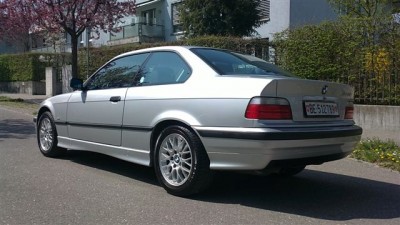 BMW hinten seitlich.jpg