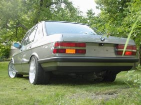 schlechtes bild, gutes auto: e28