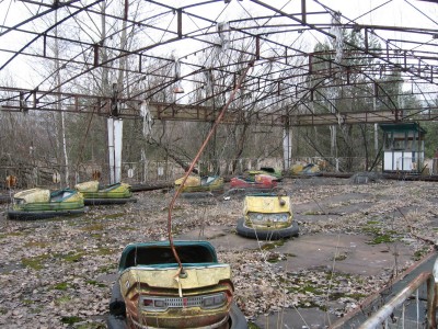 Zum Riesenrad gehört auch ein Autoscooter-Fahrgeschäft. Der Amüsierpark war gemäss Yuri nur ganze 2 Tage in Betrieb, als das Unglück geschah.