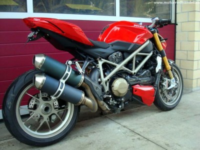 Ducati Streetfighter 04.jpg
